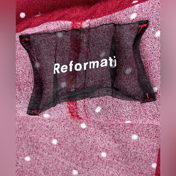 Reformation Polka Dot Slip Dress
Mini
Red White
$198
Y2K
90’s
Lightweight
M - Picture 6 of 8